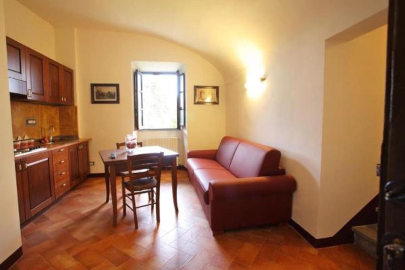 Aparthotel Antico Borgo La Commenda Montefiascone Exterior foto