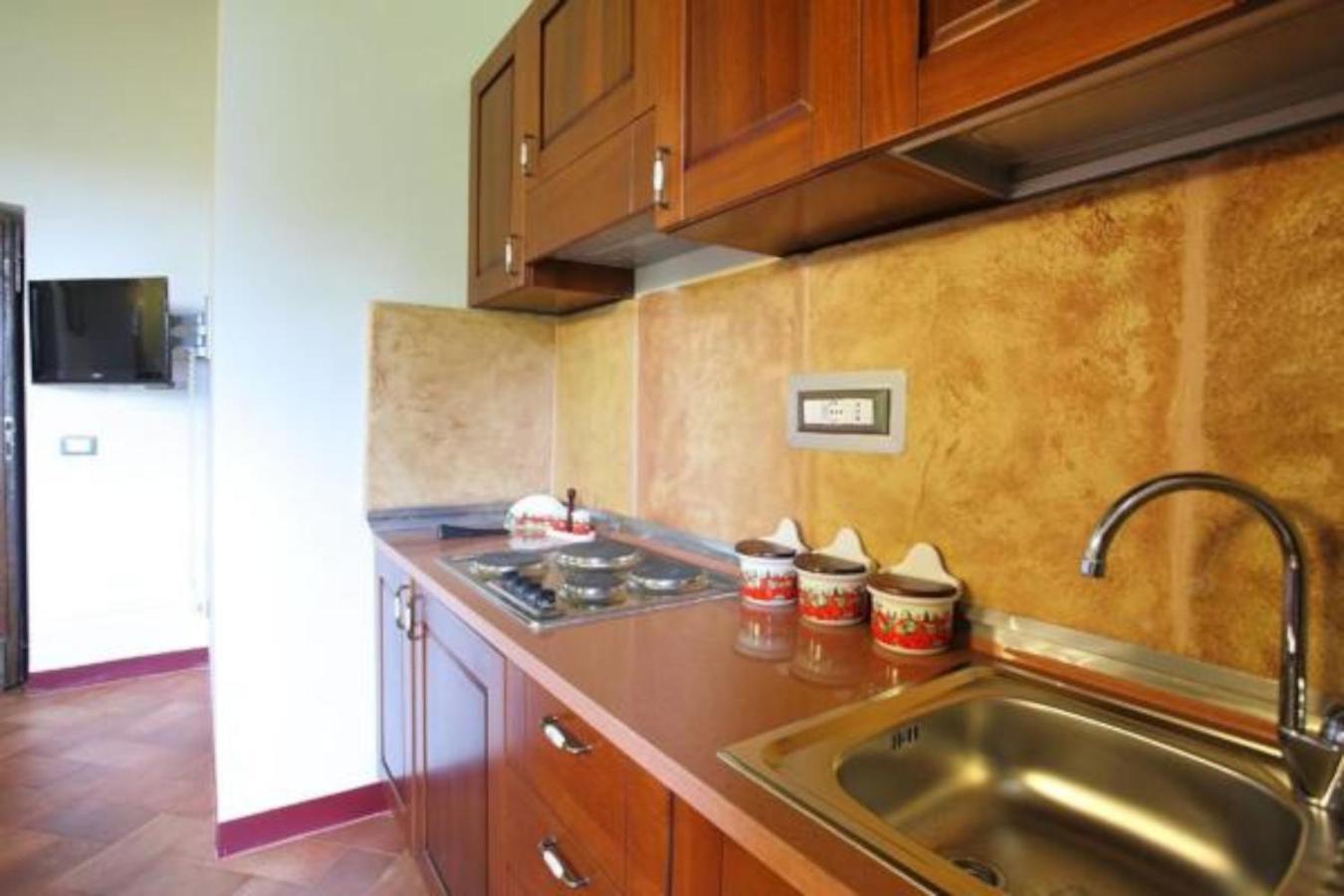Aparthotel Antico Borgo La Commenda Montefiascone Exterior foto