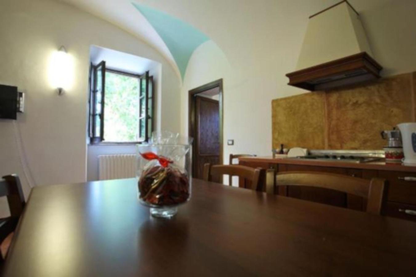 Aparthotel Antico Borgo La Commenda Montefiascone Exterior foto