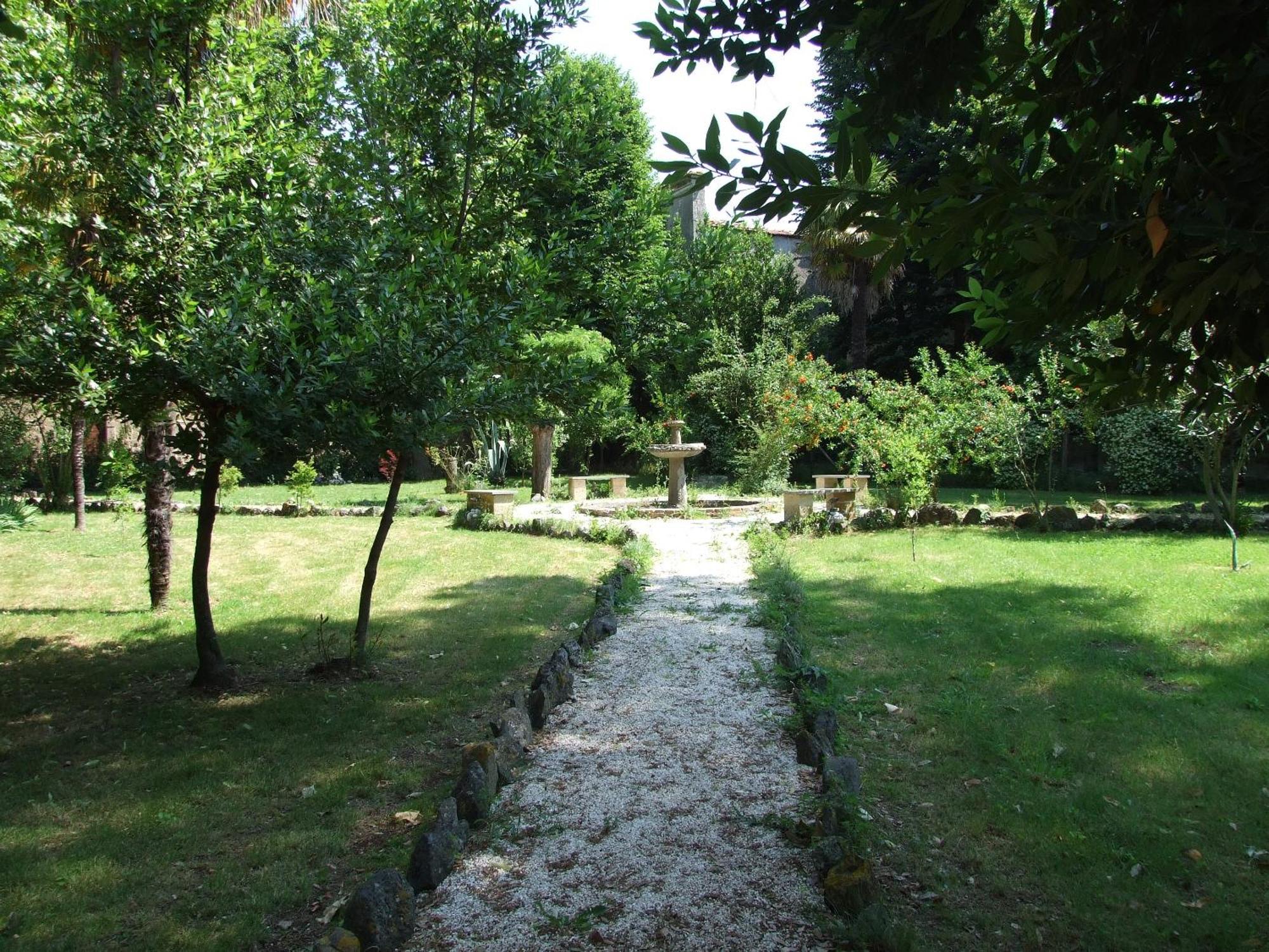 Aparthotel Antico Borgo La Commenda Montefiascone Exterior foto