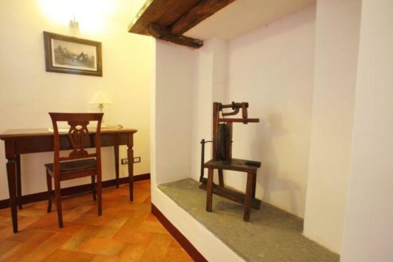 Aparthotel Antico Borgo La Commenda Montefiascone Exterior foto